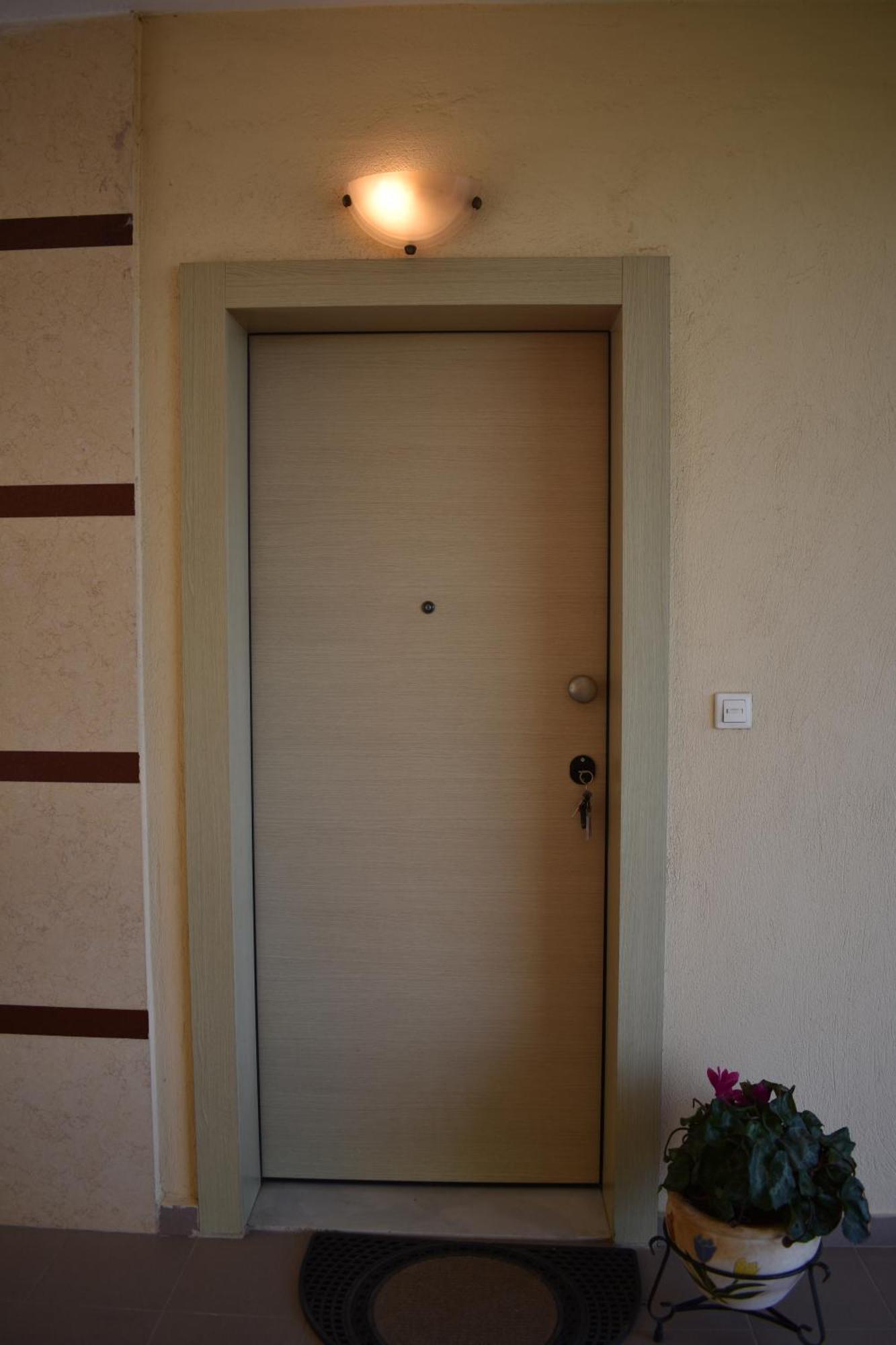 וריה Small Apartment, Great View! מראה חיצוני תמונה